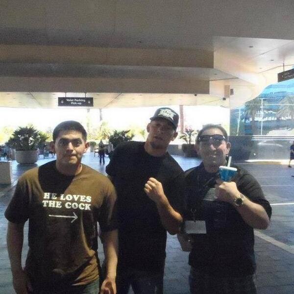 UFCMemes's tweet photo. This guy is lucky Nate Diaz is illiterate #UFConFox10 http://t.co/o2GvUNlL5f