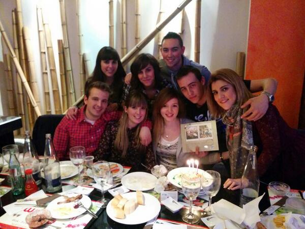 LoUrDeS_Gd's tweet photo. Sois muy grandes!!@Letty_1989 @maria_gutiez @Aitormdc @MrsEstherMartin @TurRni @xarlygp #teamexquiso #cumples http://t.co/J0d2y2zRPY