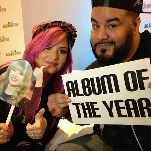 SlayIorSwift's tweet image. OMG I love Demi