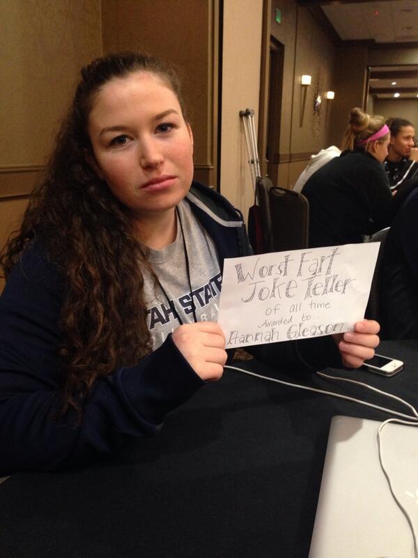 amberrchilders's tweet photo. @hannah_gleason got an award at #APPLE2014 tonight! 😂 http://t.co/q66hmD0i8V