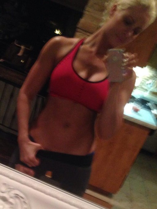 Watch Maryse Mizanin's leaked NSFW photo on TwXstars