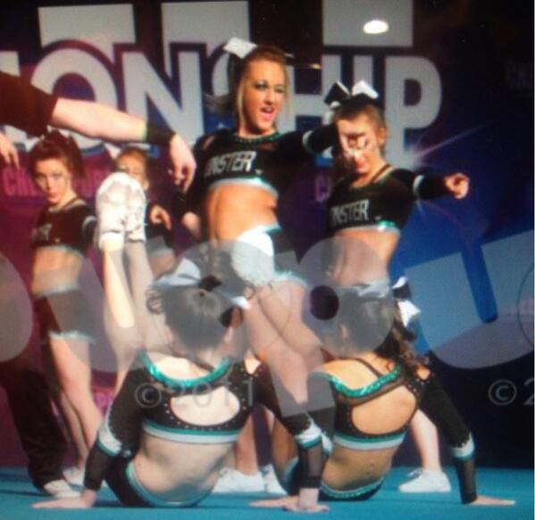 RandiBowling's tweet photo. Lol #cheerfaces http://t.co/mhsEMLmKeY