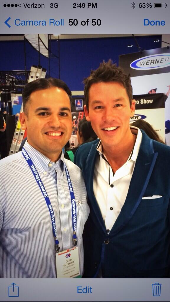 DebraRenee2_0's tweet photo. I rarely get star struck but my hubbs got to meet my fave #designer designer @bromco ! #sojealous #colorgenius 😱😍 http://t.co/KI5vH5Foh8