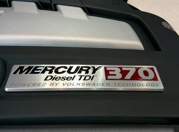 MercuryDieselNL's tweet photo. Last day at Boot Düsseldorf. Come and see the lightest, finest and best marine diesels ever: Mercury TDI. http://t.co/4btryHiH0j