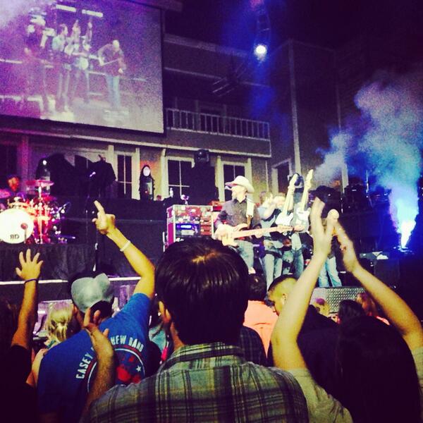 jstaggs79's tweet image. Had such a awesome time at the @caseydband concert tonight!!! #concertforacure