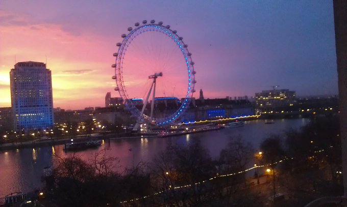 Sexy Sunrise.... http://t.co/auHHfJIA7g<a href="/tag/labouring"class="tags"><span>#labouring</span></a>