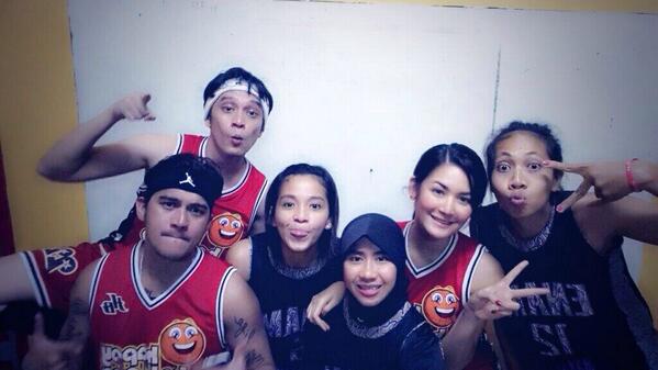 Makasih sudah menjadi guest star di @spensix_league. <a href="/nley5/">nelly sapan</a> @iyo13 <a href="/tonggi22/">Yogi Finanda</a> @idal_idul <a href="/selenamaria_/">Selena Maria</a> <a href="/gaby_sophia/">gabriel sophia</a>