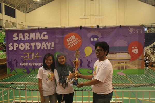 SMPS03's tweet photo. selamat atas juara 2 bultang kategori Ganda Putri di SportDay kemarin @rhmadita, @bellaazarine dan Gege! kalian kece! http://t.co/2frCpwwpHW