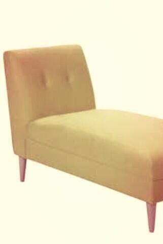 LurvlyUK's tweet photo. £109.99 Chaise Sofa @Argos_Online  bargain! Place at the foot of your bed or in a bay window for a mini retreat. http://t.co/c38shNJGps