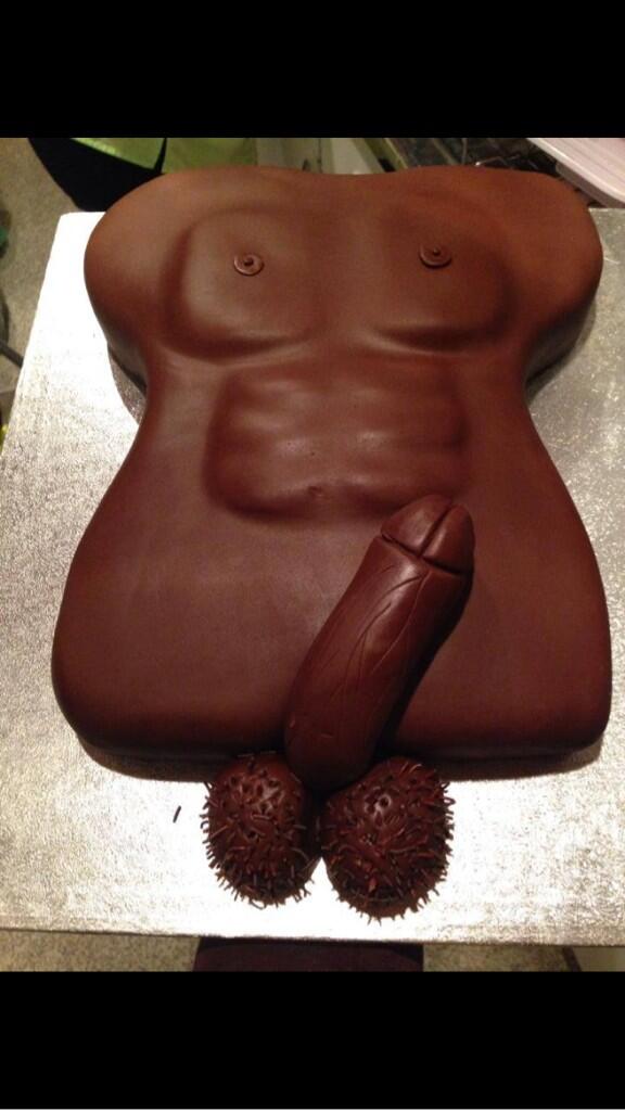 ceribeames's tweet photo. My kind of cake http://t.co/UA9eLNcd5h