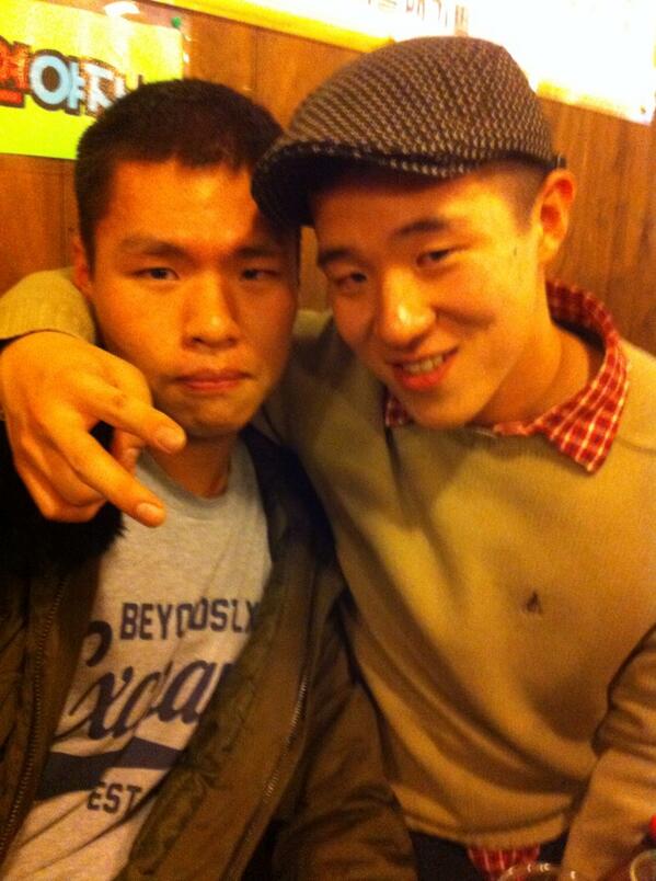 bandnumber9's tweet photo. 관영이는 휴가를 나왔다가 내일 복귀합니다. http://t.co/pJZiL1pdUF