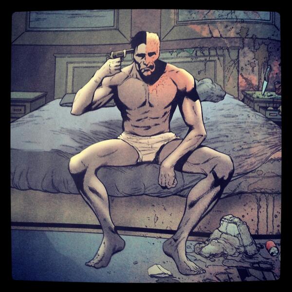 Bane_mask's tweet image. Who's reading the new Batman and Two Face series?