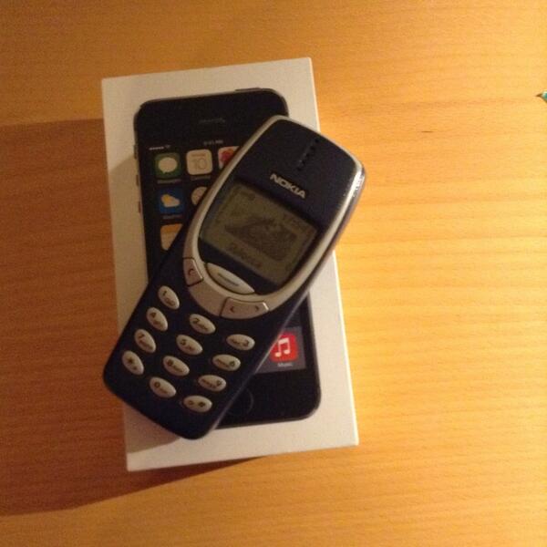 ivanhawk's tweet image. #iphoneless Il rimpiazzo.