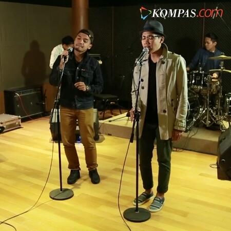 kompascom's tweet photo. [VIDEO] Mendengar "Gerangan Cinta" Soulvibe dalam #StudioAttack http://t.co/vCh8XVTWwt http://t.co/mUsDfi9Te2