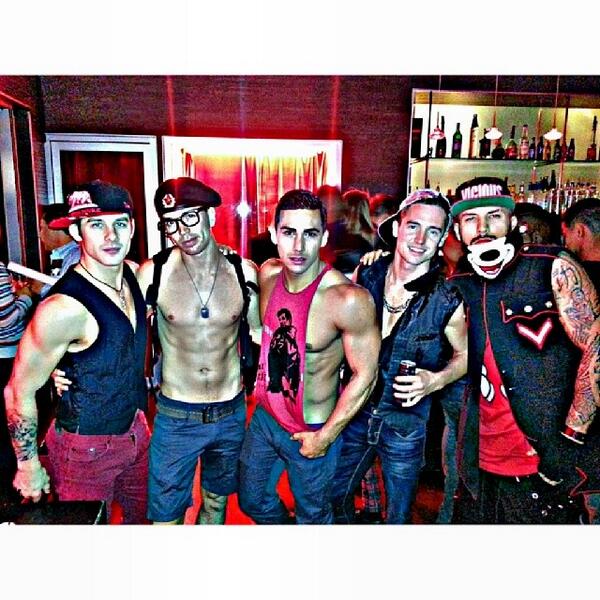 TopherDimaggioo's tweet photo. hello http://t.co/bhSPJrWjTH