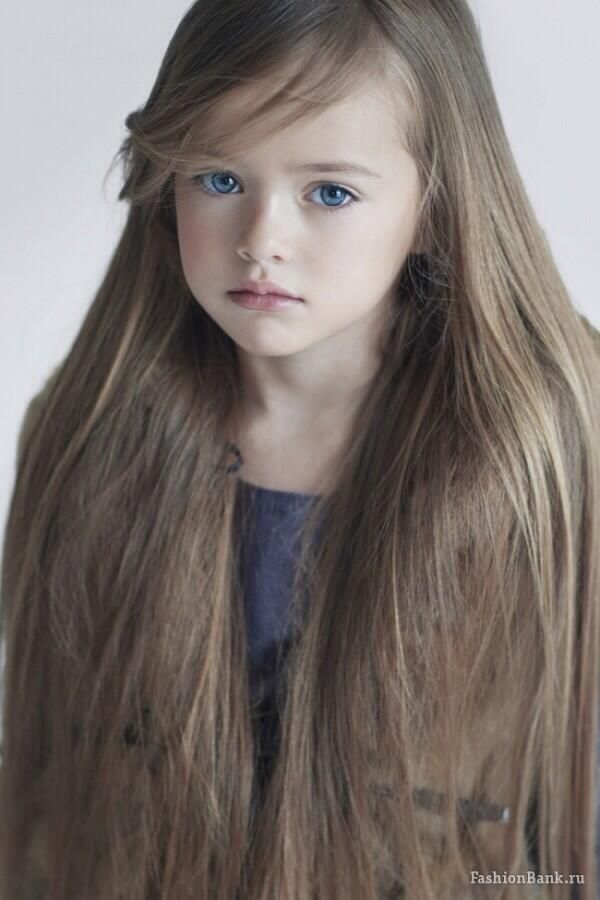 A 世界で一番美しい女の子 ロシアの天使 として人気の8歳のクリスティーナ ピネノーヴァちゃん 可愛いと思ったらrtしてね Http T Co Zzc7nq0the Twitter