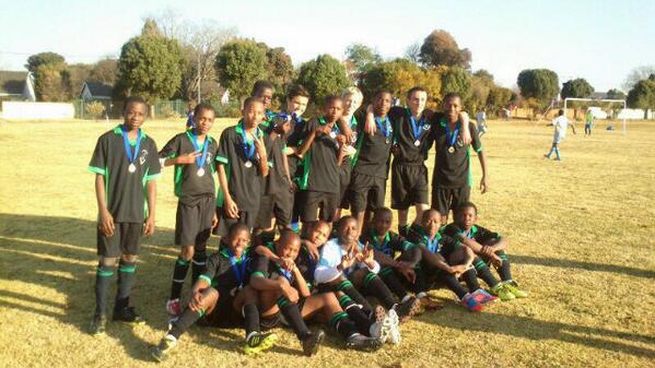 Team_Zoe7's tweet photo. Only The Realiss http://t.co/CgRdI0LUs1