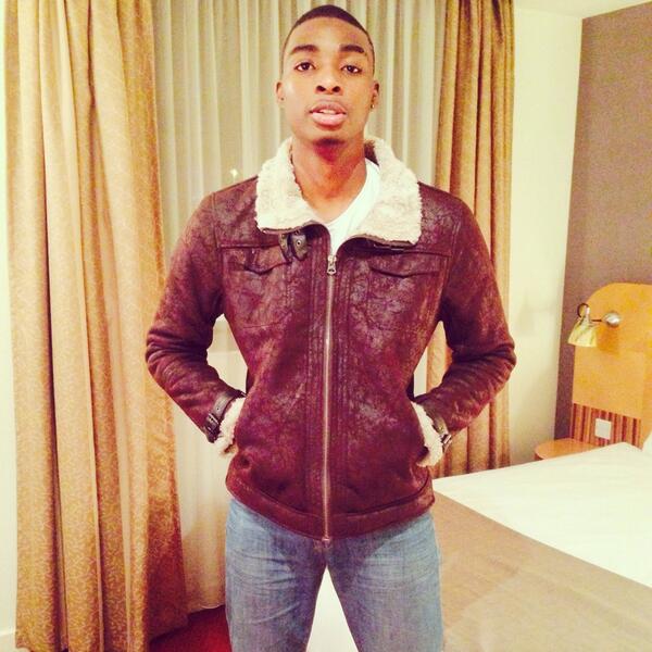 shitmunsays's tweet image. #imdiffrent #UniWave  not everyday black attire