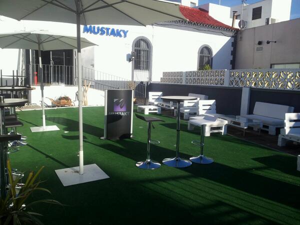 mustakycopas's tweet photo. Solecito...terrazita...copitas...MUSTAKY COPAS...algo diferente... http://t.co/LkLx8RhXNM