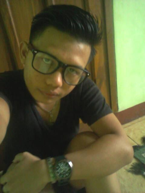 Dhenyz_than's tweet photo. sadaaapphhh http://t.co/szjOdn2hcn