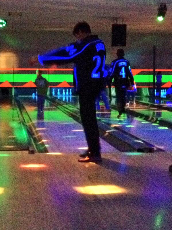 WHLWpgICE's tweet photo. "I made a good bowl" move while raising money @Valei16 #kice #SOH2014 http://t.co/6yu8Ah62VX