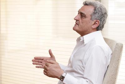 Expresoec's tweet photo. #RobertoFavaloro: 'Debería haber de 20 a 30 #trasplantes'. http://t.co/RLiRyDWLla http://t.co/ITO3hwQDm4