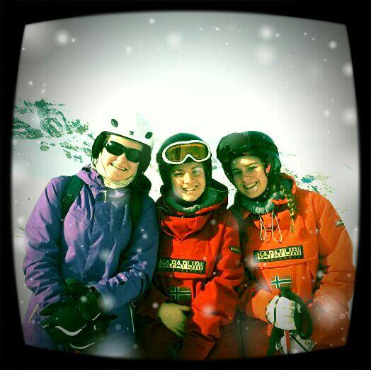 mglezruano's tweet photo. Fin de semana en formi, majino, majino con las mejoresss!!! @sofimartin7 @monimartin_ http://t.co/PBWN5NxdHa