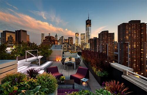 BestHousePix's tweet photo. On the roof  https://t.co/BVXlE5JrQ3