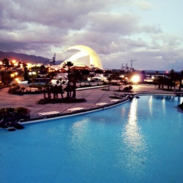 DanReyesDj's tweet photo. Disfrutando de unas pequeñas vacaciones en Tenerife. http://t.co/lwf2sY1nGZ
