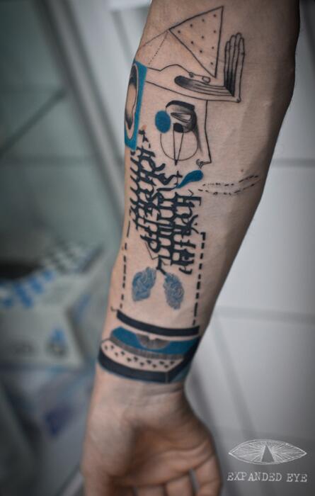 expanded_eye's tweet photo. we're at #MilanoTattooConvention followed by a guestspot at Trafficanti D'arte 7-15 Feb. email info@expandedeye.co.uk http://t.co/IOmqZbH727