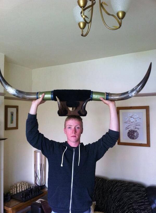 ThingsOnMyHead0's tweet photo. Bull horns http://t.co/hdflqwiW2v