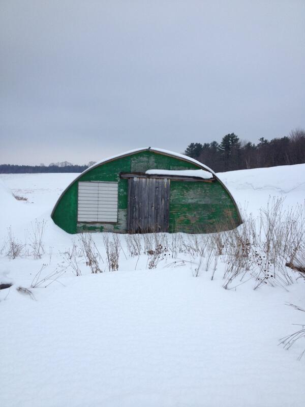 miriamwildflr's tweet image. @reddirtramblin @McPhailDiane @freshgardenlive  - Oh my goodness - even most of our debris is buried. #recordsnowfall
