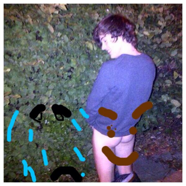 Harrys_piss's tweet photo. Harry's ass is a jackass taking all da credit  . I did all the work http://t.co/Xp3QijV7mE