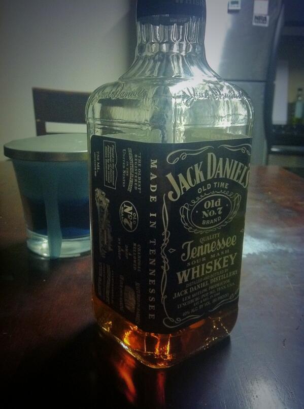 EvaPinkcam's tweet photo. Starting my 2nd bottle. I dont give a fuck!!! http://t.co/b164YtwROu
