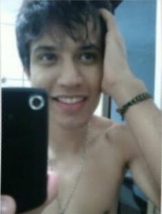 usmilejustein's tweet photo. 2 anos se você, a saudade ta grande bebe! @Tiago_boylieber http://t.co/Z4gDS8Ji6K