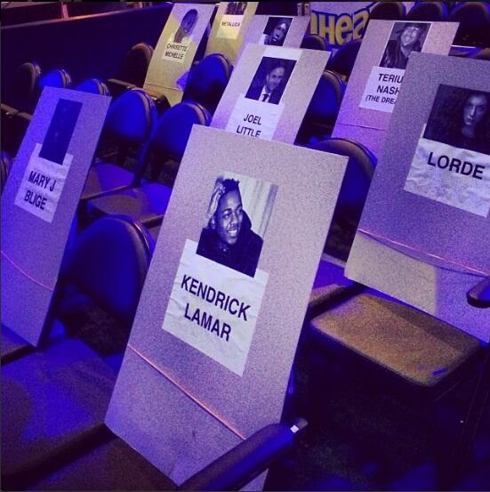 SHOP HERE!! tweet media