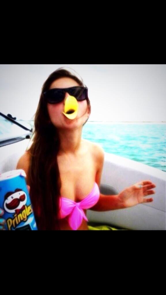 jennymb99's tweet photo. @selenagomez  love you so mutch ❤️🙏 so pround to be a SELINATOR ❤️❤️ love you ❤️ http://t.co/JRisJEMxQY