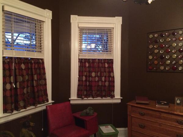 ANGEOPAINT's tweet photo. We keep busy on weekends with our own DIY projects. Today's task...curtains in the foyer. http://t.co/5RJxFKY0aE