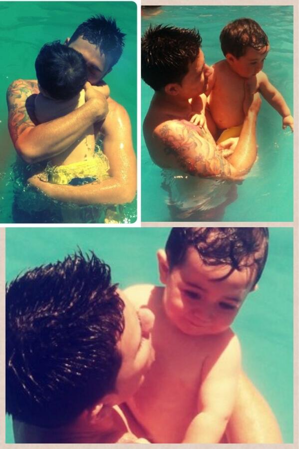 MatiaSOfKinG's tweet photo. Feliz con mi @FaQtheDEstroyer http://t.co/pQx11EW5gF