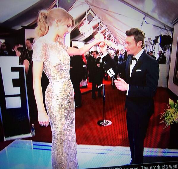 anamiranda_9's tweet photo. Taylor swift like it!!! ✔️👌#Grammy2014 #AlfombraRojaE http://t.co/l3dkwInsM2