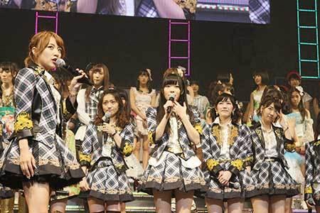 tokyoreporter's tweet photo. BREAKING: AKB48 to hold "cabinet" meeting on Feb. 24...２月２４日に「ＡＫＢ４８グループ大組閣祭り」開催 http://t.co/fUCukxGVwx http://t.co/e2FD5N2K5o