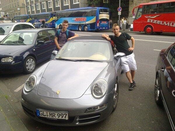 joseluvk5's tweet photo. #Memories #Records #Germany @Joseeerra http://t.co/8oUujxQwBZ