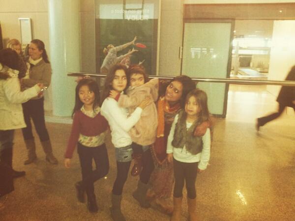catasti1's tweet photo. La madrina vuelve a casa @Potypopo #namaste la como dice maria la risa y la sonrisa ya esta aqui http://t.co/LAHW3IYI1D