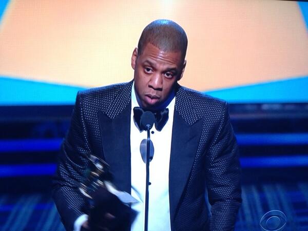 ELLEmagazine's tweet photo. "And I wanna tell Blu, Daddy got a gold sippy cup for you." Dead. #grammys http://t.co/QIpl4BQ4Xj