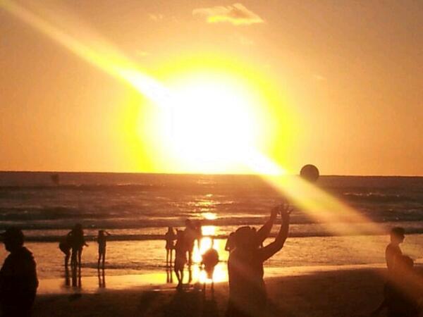 simonchavanne's tweet photo. Hermoso dia en la playaa http://t.co/qCBftHcV3v