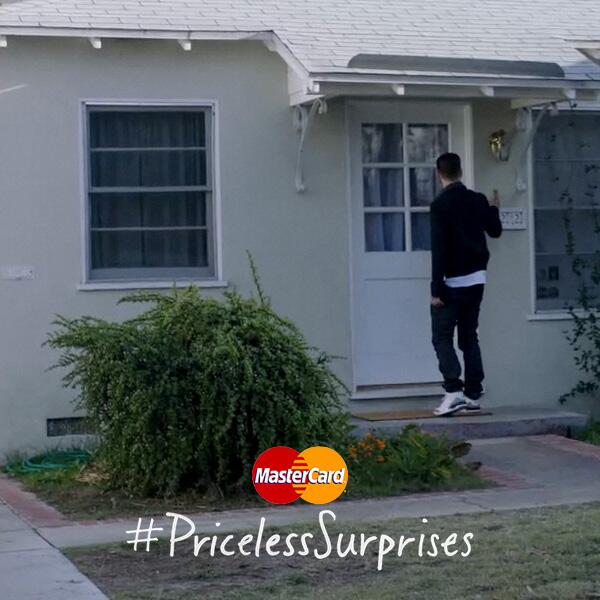 Mastercard's tweet photo. A surprise from the man himself, @JTimberlake?! Tweet w/ #PricelessSurprises for a chance. http://t.co/ZAmGbNLPa1 http://t.co/tk84hjR0In