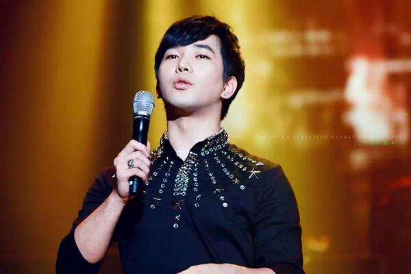 GoBabyJio's tweet photo. Sing it Byunghee♡ #지오YOU http://t.co/wAkv7Yg89v