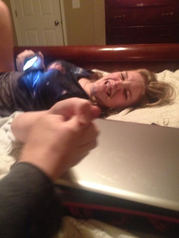 tdkmsmith's tweet image. Thumb war