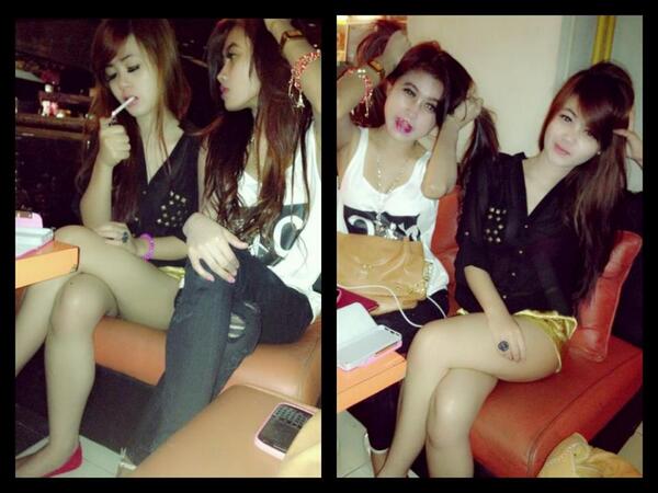 LoveSophianurul's tweet photo. with my friend ;) http://t.co/dYHz3ZG1bP