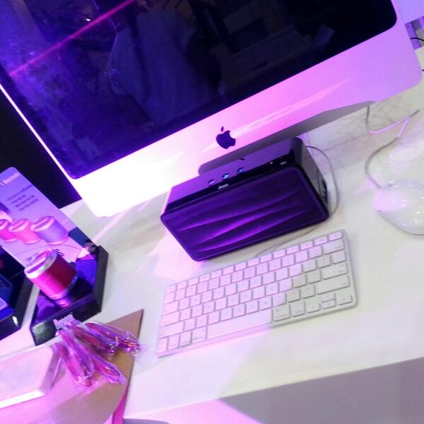 DivoomPH's tweet image. 2014 deserves a party w/ the best sound! Make it POWERFUL -- like on the NEW #OnBeat500 wireless Bluetooth speaker: